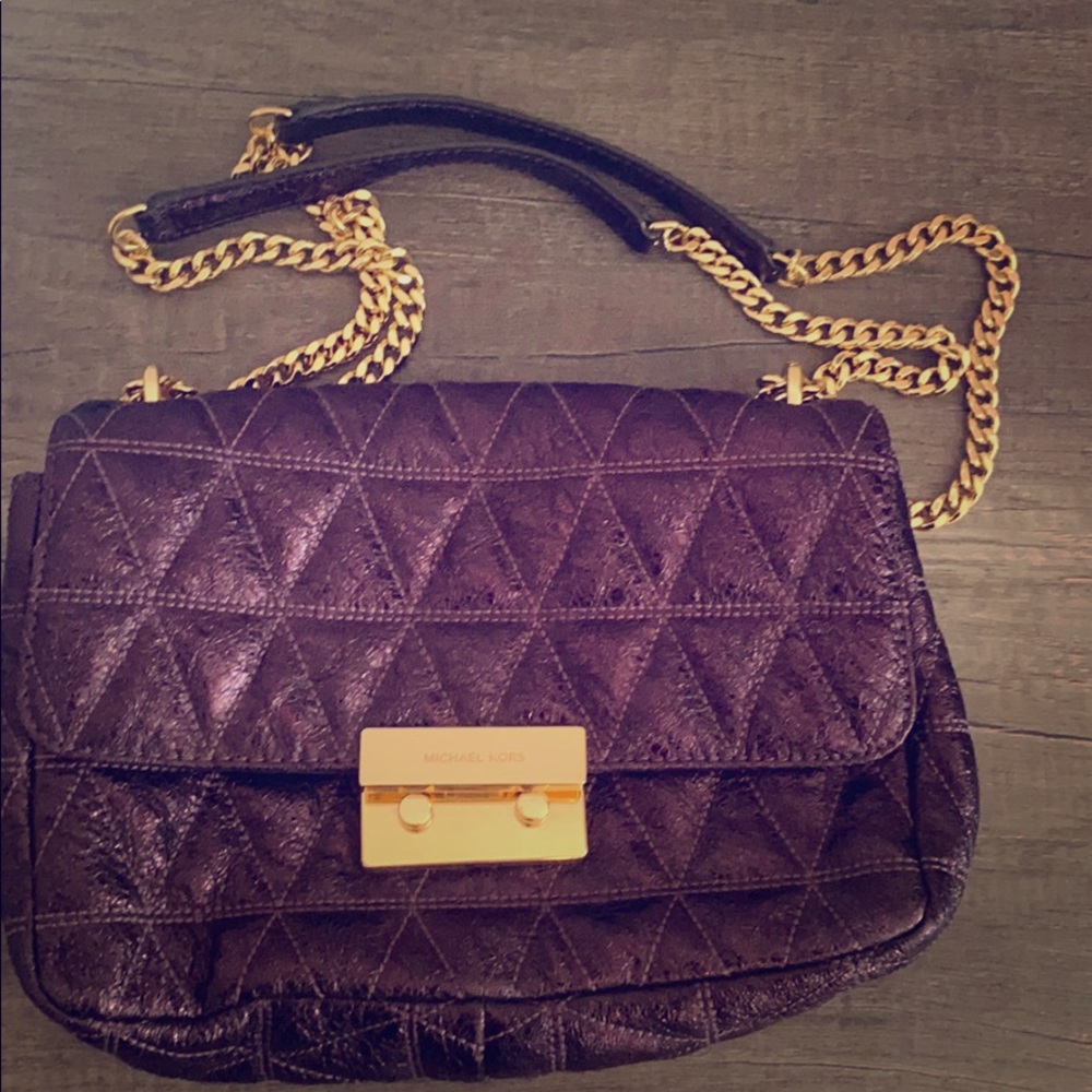 NWOT Michael Kors gorgeous chain strap bag.